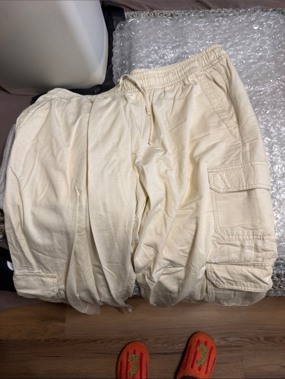 Old Navy Cream pants with Elastic Drawstring